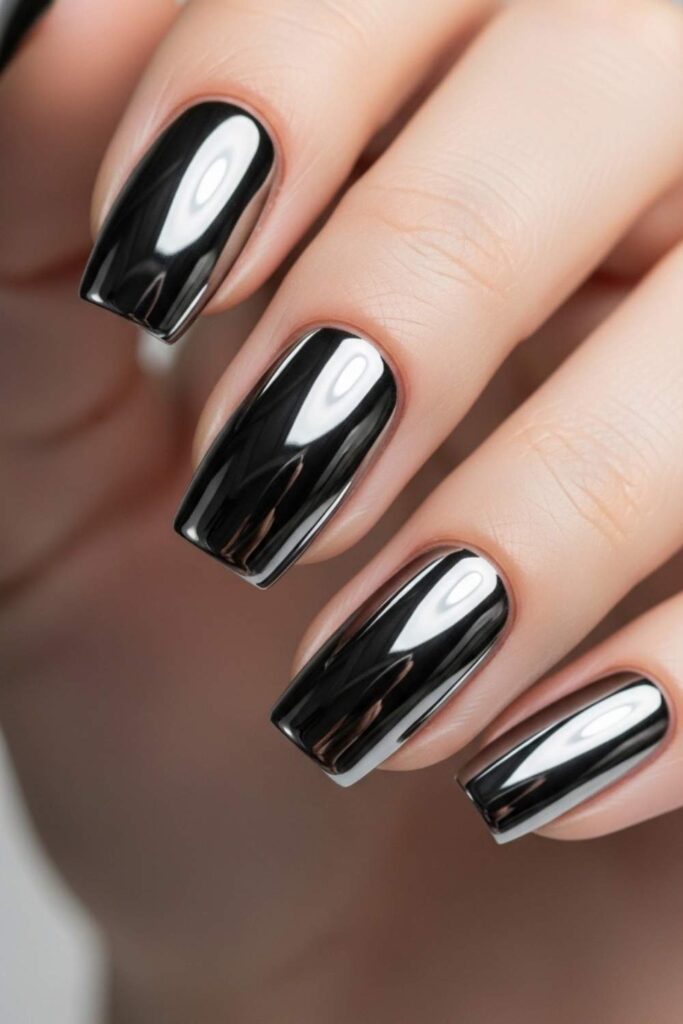 Chrome Powder on Bare Nails for a Liquid Metal Look
