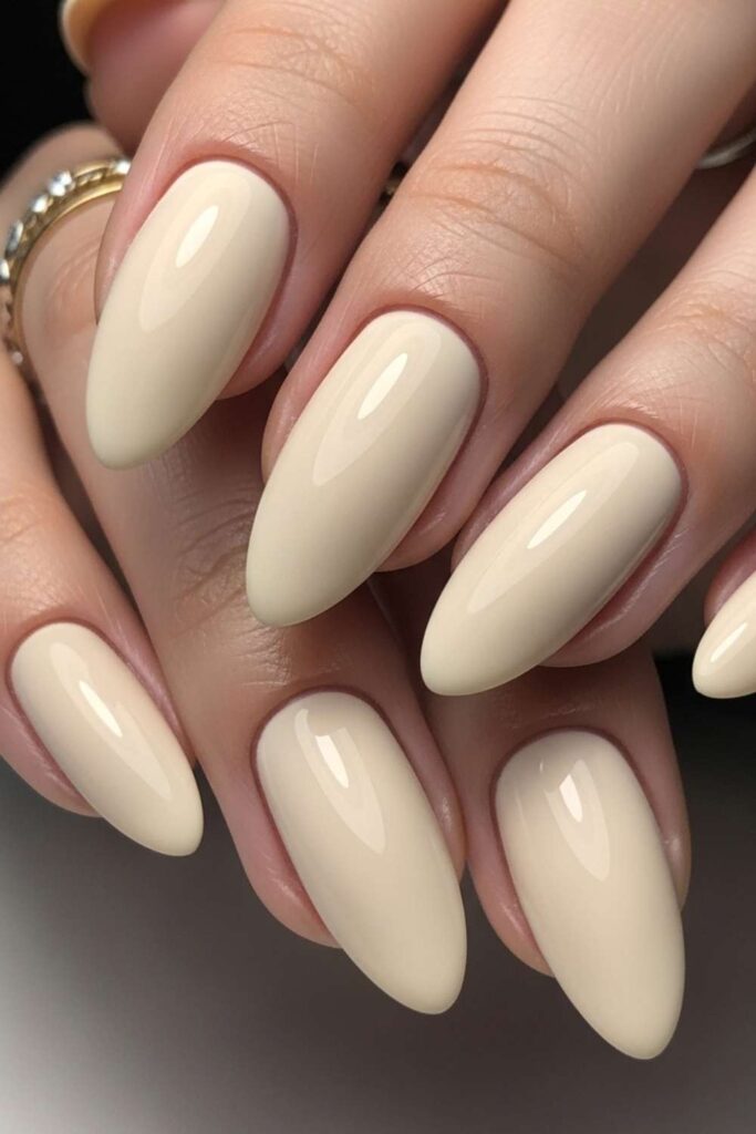 Vanilla Custard Almond in a Glossy Finish