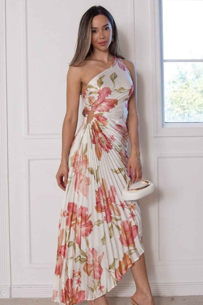 19 Best Birthday Outfit Ideas That Feel Like You, But Make-An-Entrance 4 Floral Wrap Dress with Kitten Heels for a Daytime Celebration