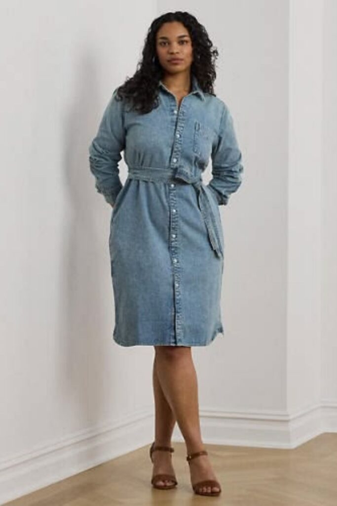 27 Casual Everyday Outfits That Always Look Effortlessly Put-Together 8 Oversized Denim Shirt Dress with a Thick Leather Belt