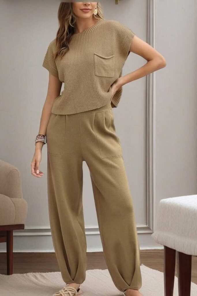 Ribbed Lounge Set Elevated with Leather Slides and Gold Jewelry