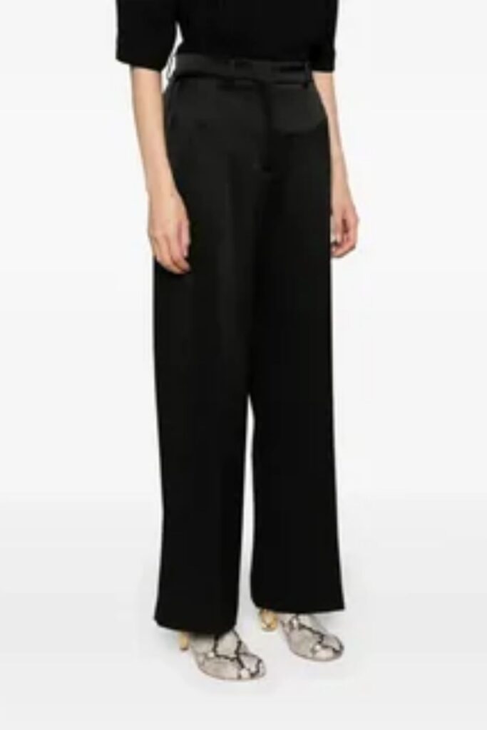 33 Stunning Office Outfits Women That Work From Desk to Dinner 4 Slim Black Trousers with a Satin-Finish Button-Down in Dusty Rose