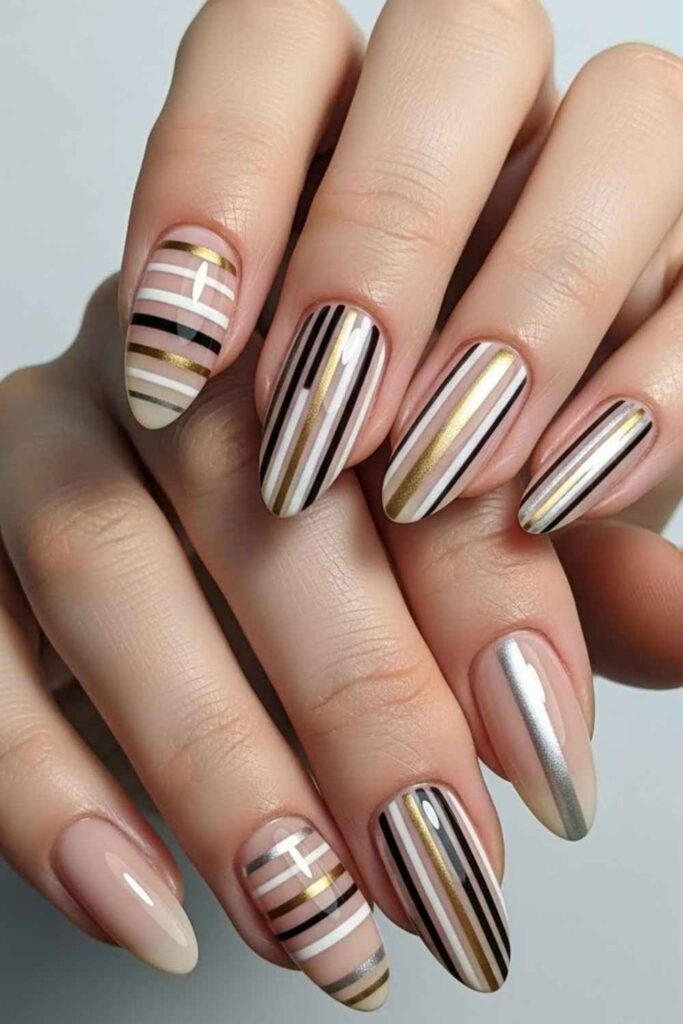 Striped Nails Using a Fan Brush