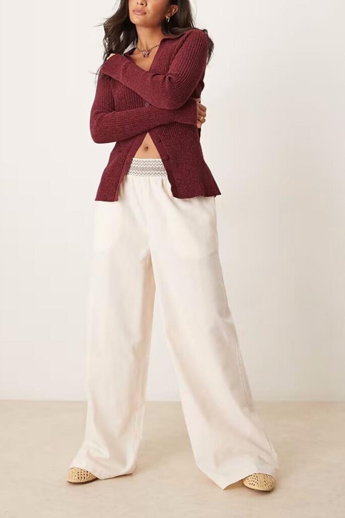 33 Stunning Office Outfits Women That Work From Desk to Dinner 5 Wide-Leg Cream Linen Trousers with a Drapey Olive Blazer