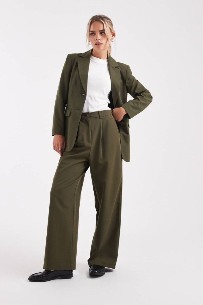 33 Stunning Office Outfits Women That Work From Desk to Dinner 3 Wide-Leg Olive Trousers with a Cream Fitted Camisole and Longline Cardigan